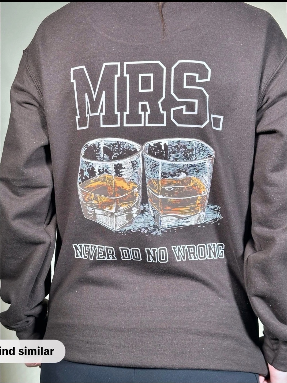 Women's Brown Crewneck Sweatshirt with Subtle Chest Graphic